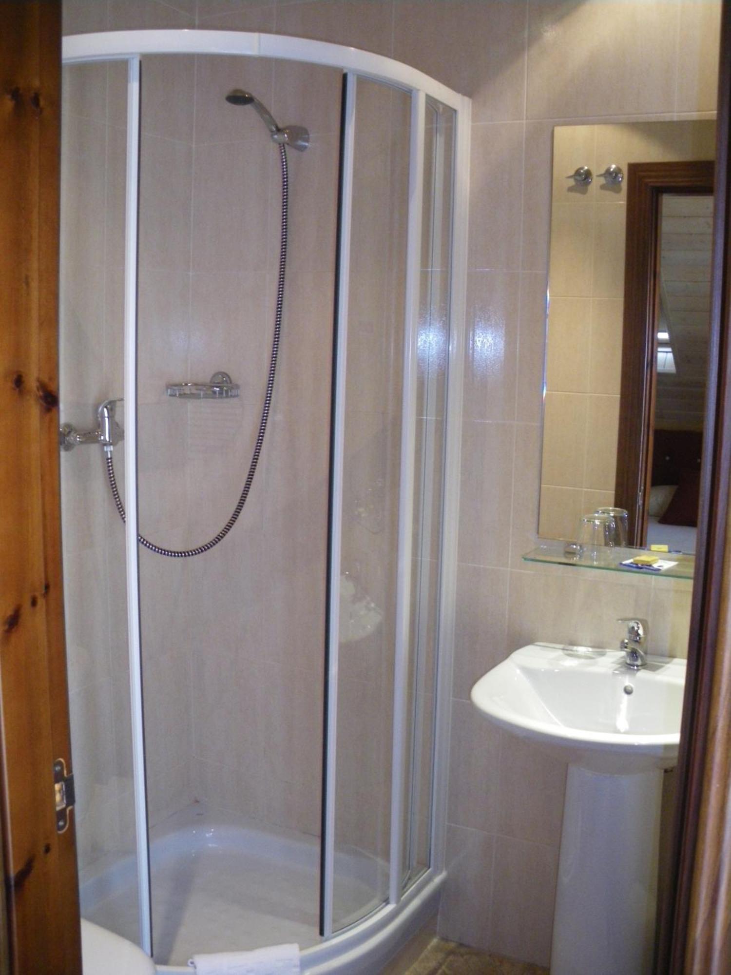 Pradets Hotel Vielha Bagian luar foto