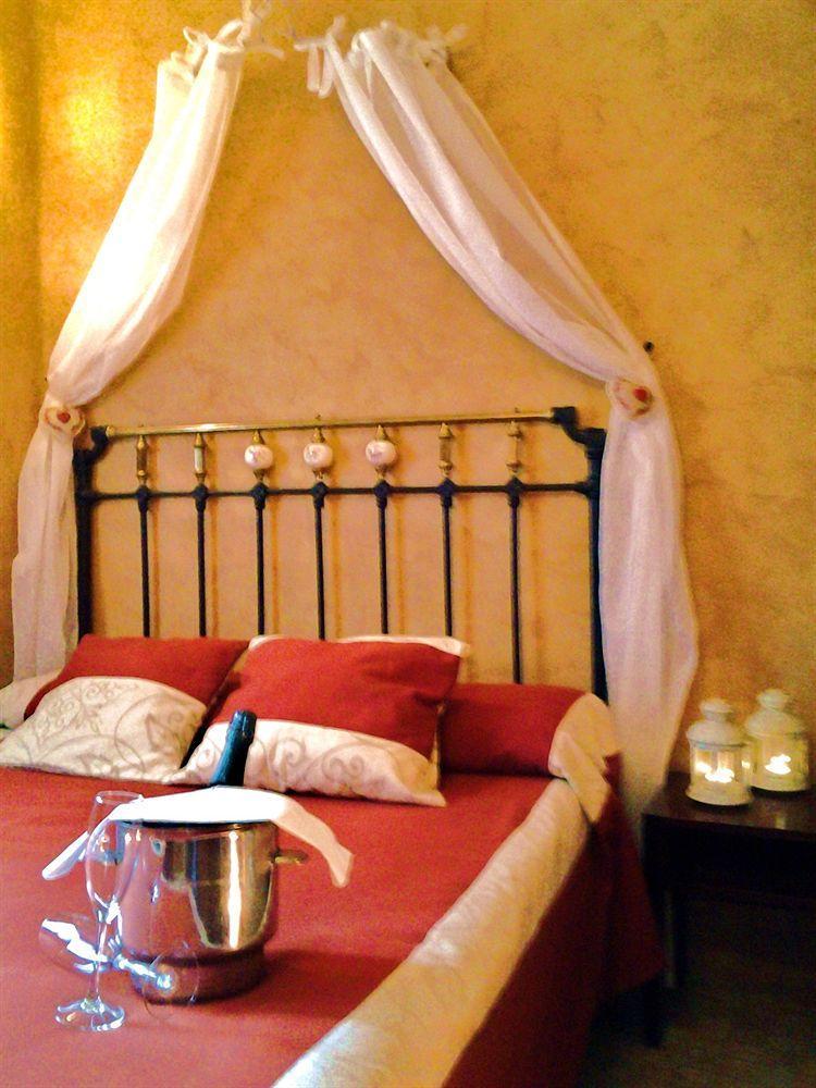 Pradets Hotel Vielha Bagian luar foto